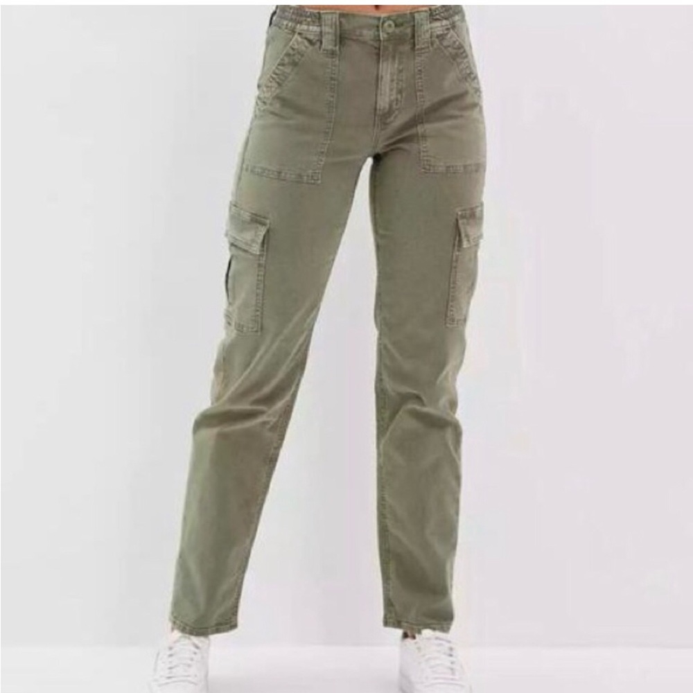 American Eagle straight leg cargo pants